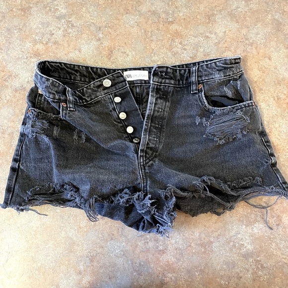 Zara Black Denim Cutoff Shorts Button Fly Distressed Destroyed Wom 8 High Rise - Picture 1 of 6